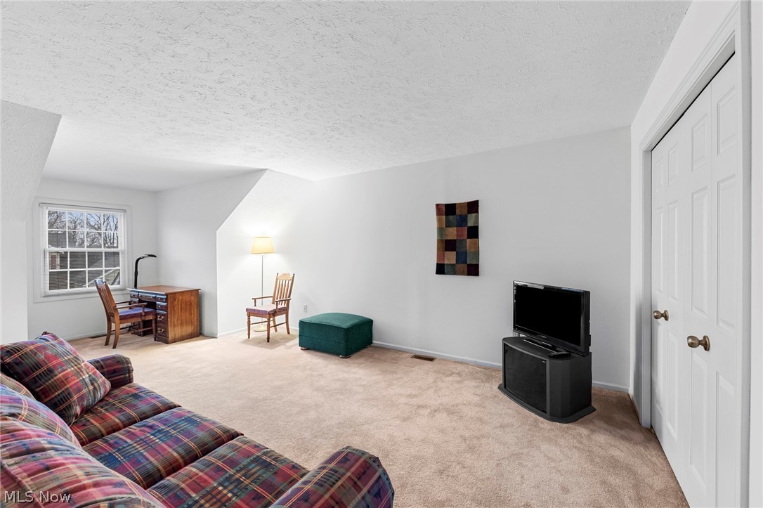 Macintosh Farms Condo 01 - Residential