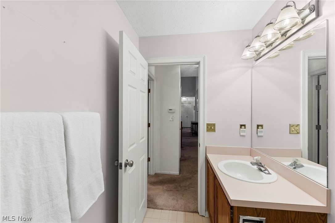 Macintosh Farms Condo 01 - Residential