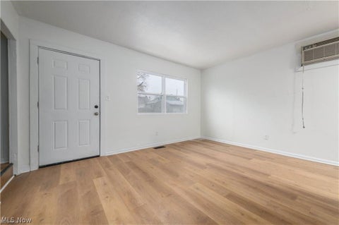 Tiny photo for 3890 E 143rd Street, Cleveland, OH 44128 (MLS # 5255321)