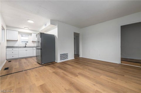Tiny photo for 3890 E 143rd Street, Cleveland, OH 44128 (MLS # 5255321)