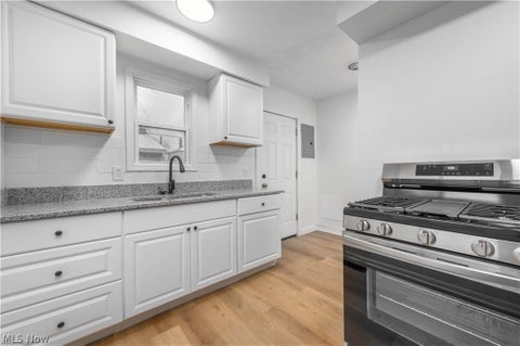 Tiny photo for 3890 E 143rd Street, Cleveland, OH 44128 (MLS # 5255321)