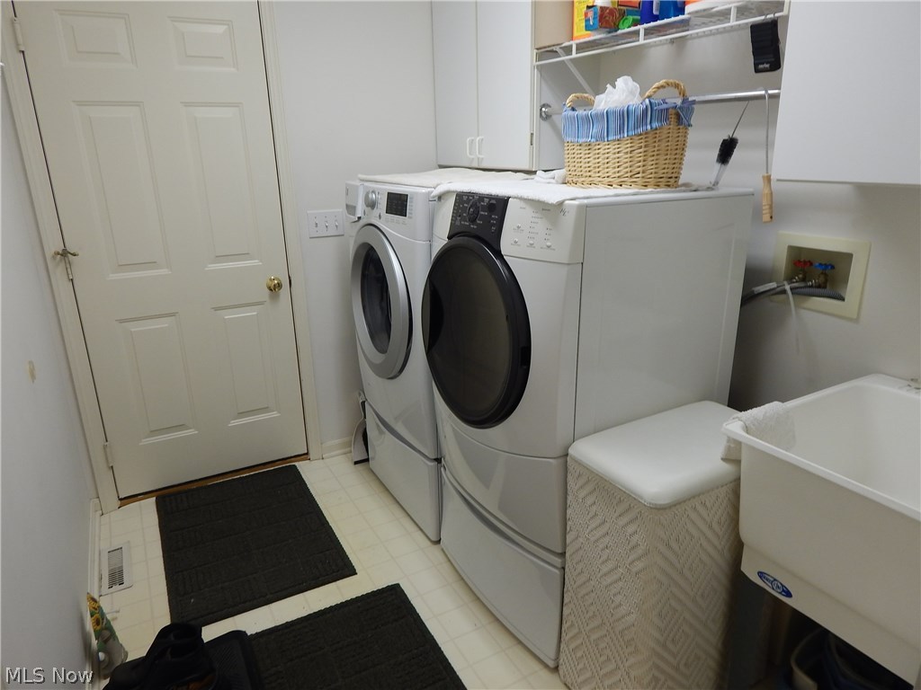 Woodbury Condo - Residential