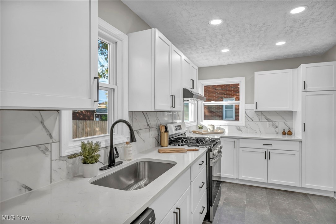 3726 W 169th Street