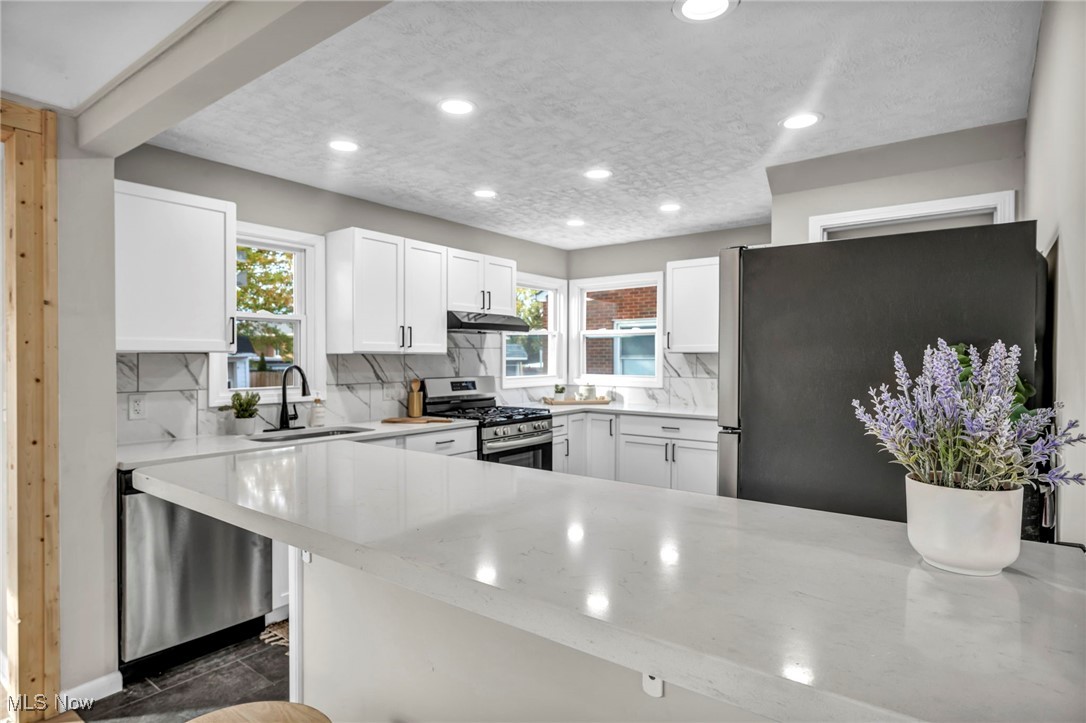 3726 W 169th Street