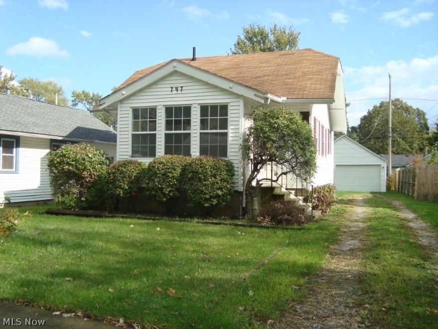 Bank Owned. Buyer to assume all POS violations that are minor.  Violation report is posted in the home. Huge price reduction!!  Don't let this one go at this price. Show today and  sell.