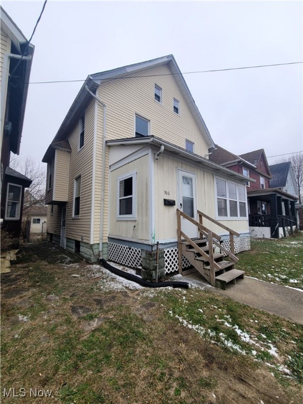 Photo of 906 Harrison Avenue SW, Canton, OH 44706 (MLS # 5180920)