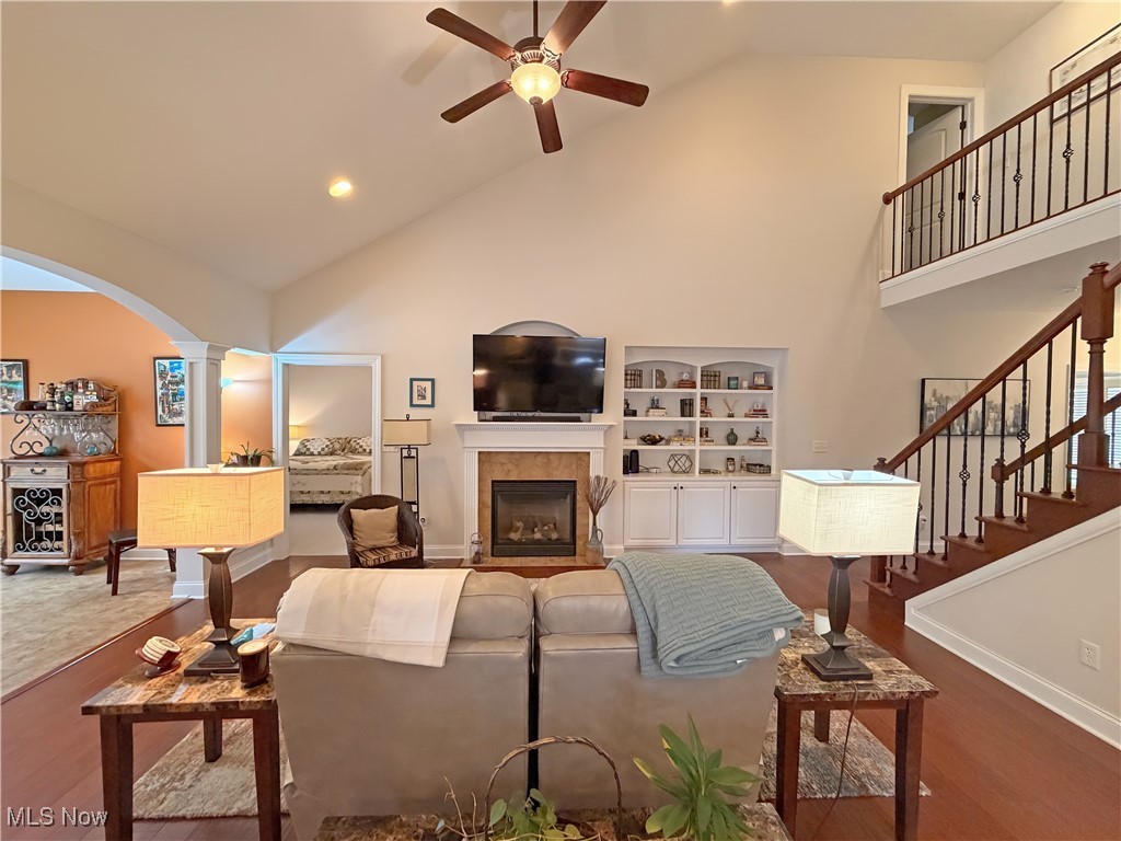 Villas/Taramina - Residential