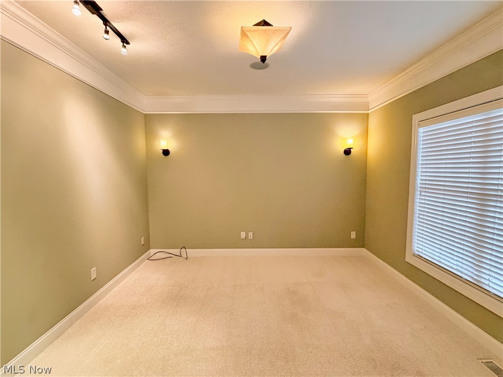 Villas/Taramina - Residential