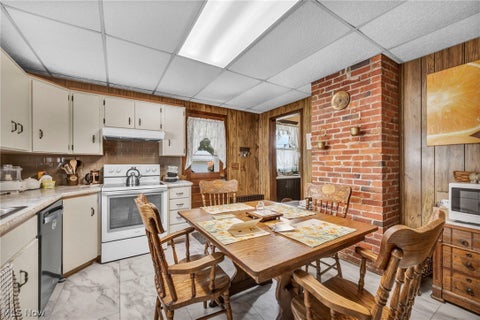 Tiny photo for 1537 Grace Avenue, Lakewood, OH 44107 (MLS # 5239992)