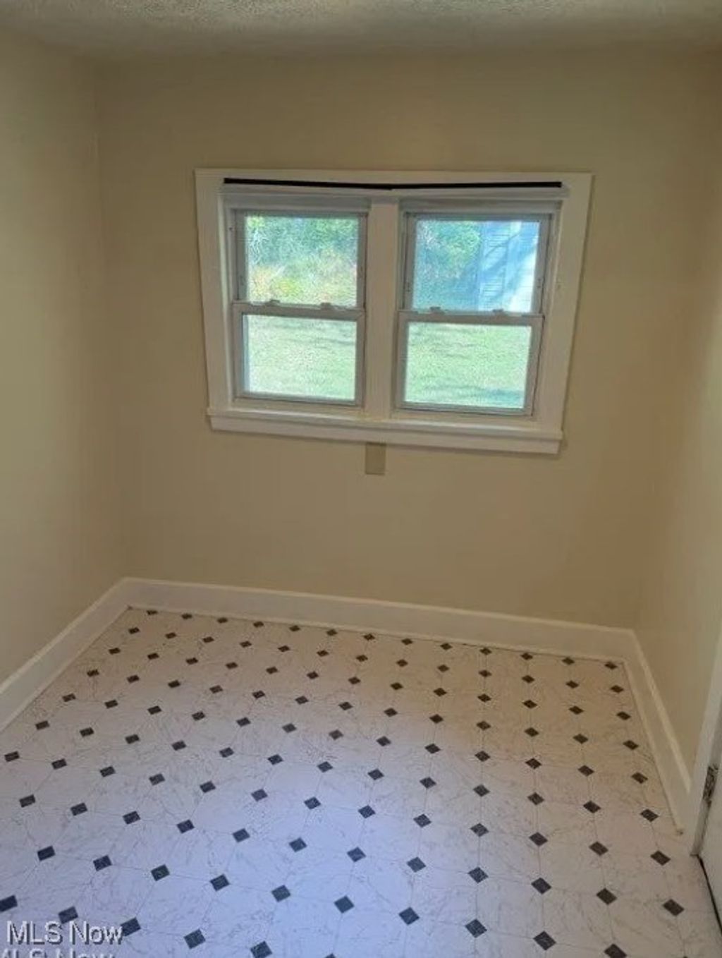 Photo of 431 Noah Avenue, Akron, OH 44320 (MLS # 5177871)