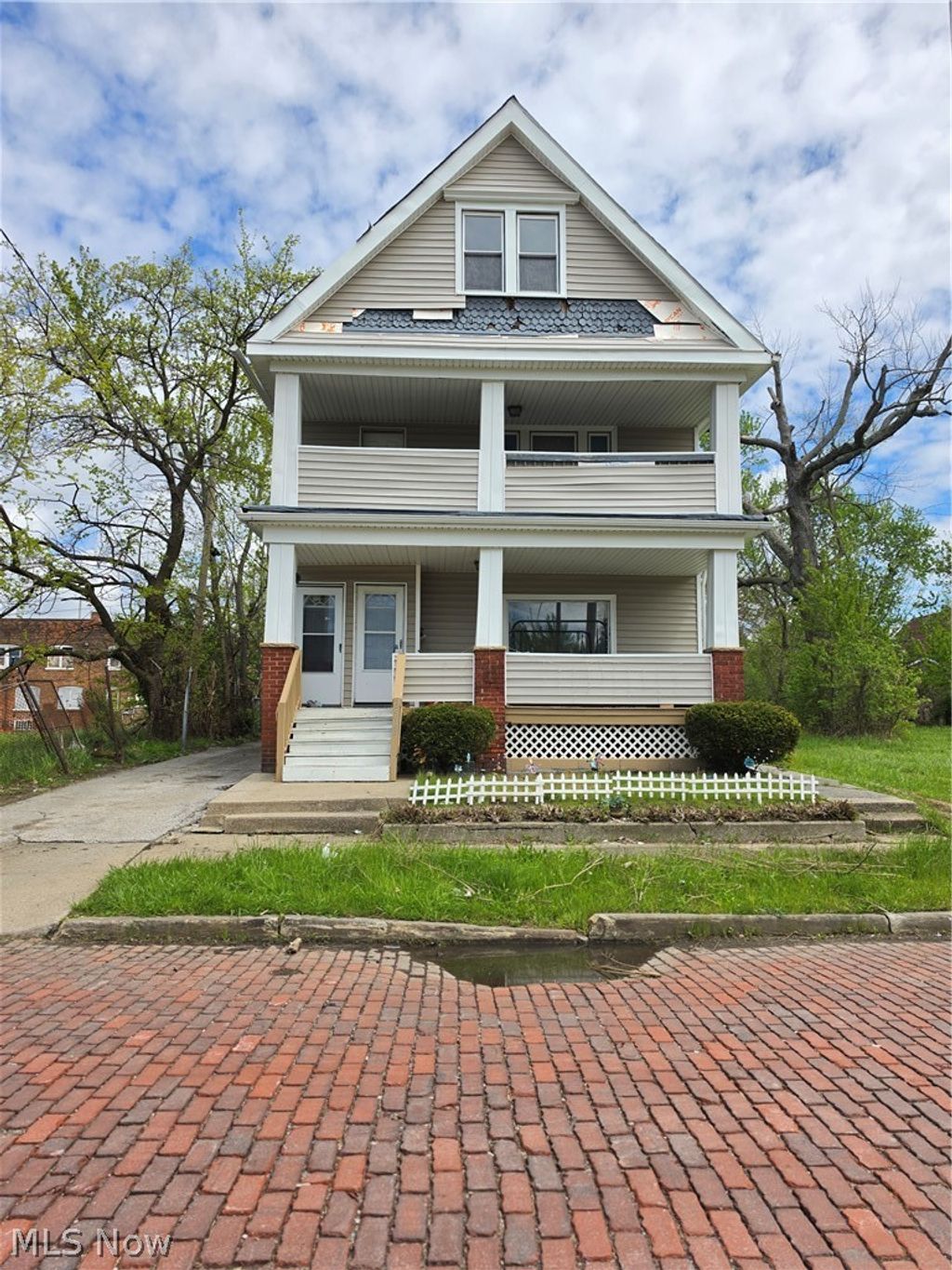 Photo of 3513 E 117th Street, Cleveland, OH 44105 (MLS # 5206035)