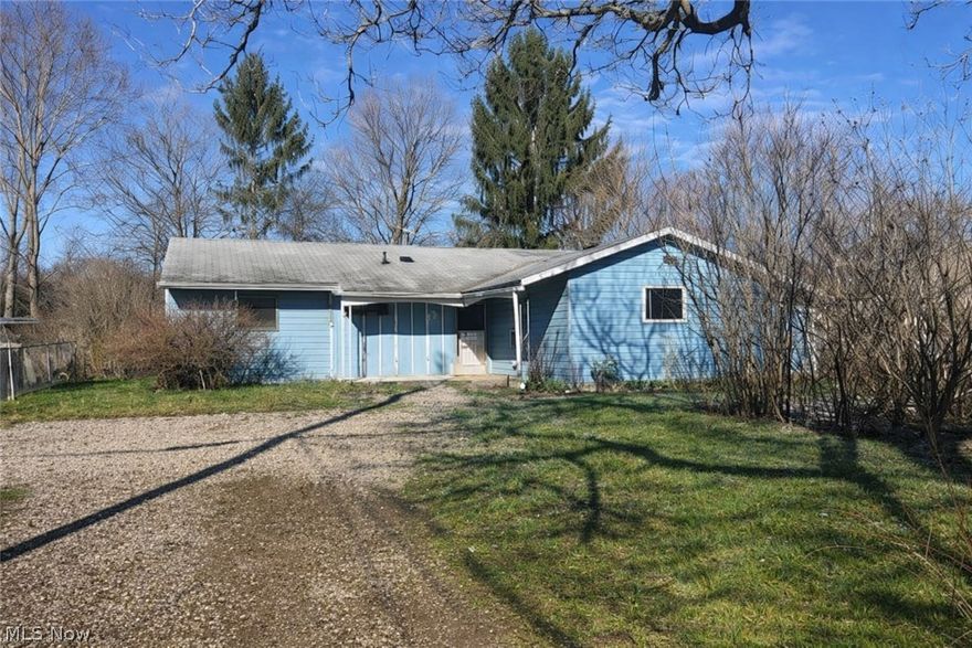 Attention investors! Come see this 3-bedroom, 1.5-bath ranch in Streetsboro ready for your vision and finishing touches. This home offers tremendous potential for the right buyer to restore and customize to their liking. Whether you're looking to add to your portfolio or create your next project, this is an opportunity you won’t want to miss. Schedule your showing today!