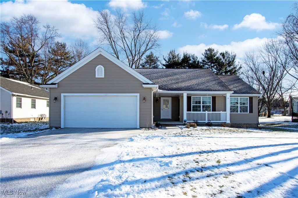Photo of 121 Carter Grove Drive, Smithville, OH 44677 (MLS # 5183471)