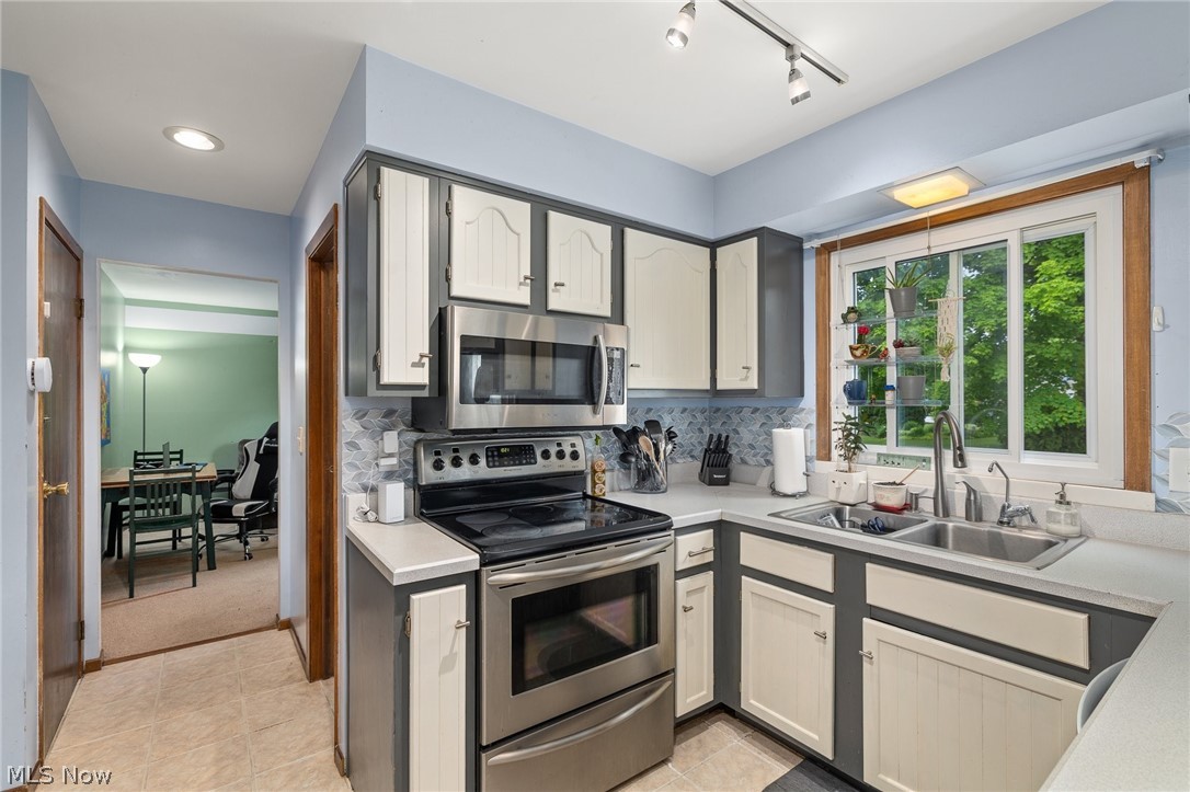 Village/Lexington - Residential