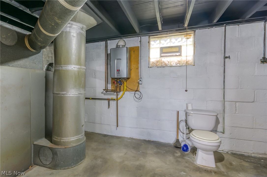 Village/Navarre - Residential