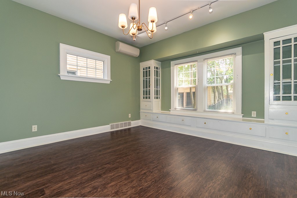 Meadowbrook - Residential