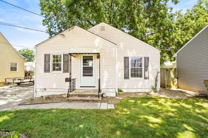Cute, updated ranch in Cuyahoga Falls close.to Portage Crossings and the new school! Nice backyard, large basement and large one car garage. Don't miss your opportunity to see this adorable home