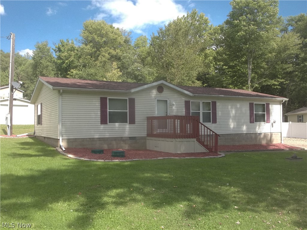 BIDDING IS OPEN NOW & STARTS ENDING ON THURSDAY OCTOBER 15, 2020 @ 6:00 PM Real Estate: Neat as a pin 3 bedroom home situated on 1.05 acre – country setting minutes from St. Rt. 39 & I-77 – 28 X 28 garage w/ cement floor – water & elec. – additional 18 X 20 outbuilding used for additional storage – recent updates include: roof – furnace – CA – heat pump & newer Kenmore kitchen appliances all w +/- 5 years – 1 ½ baths – all 1 floor living – peaceful back/side/front porches – 1,404 sq. ft. of living space – Tusc. Co. Parcel No. 10-01968-000.
Terms: 10% non refundable deposit down day of sale. Balance due at closing. Sells with no financing contingencies. Any desired inspections is buyer’s responsibility & must be completed prior to bidding. A 10% buyer's premium will be added to the final bid to determine the final contract price.
All information contained herein derived from sources deemed reliable but not warranted. All announcements day of sale take precedence over printed advertisi
