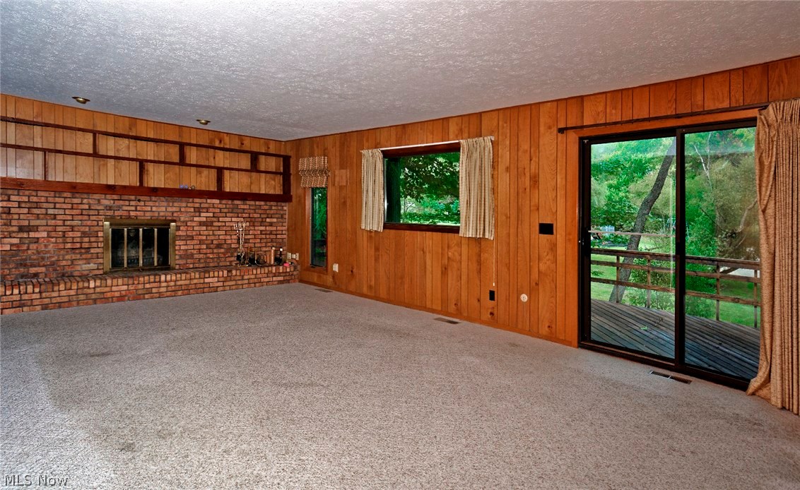 Deerfield Lake - Residential Lease