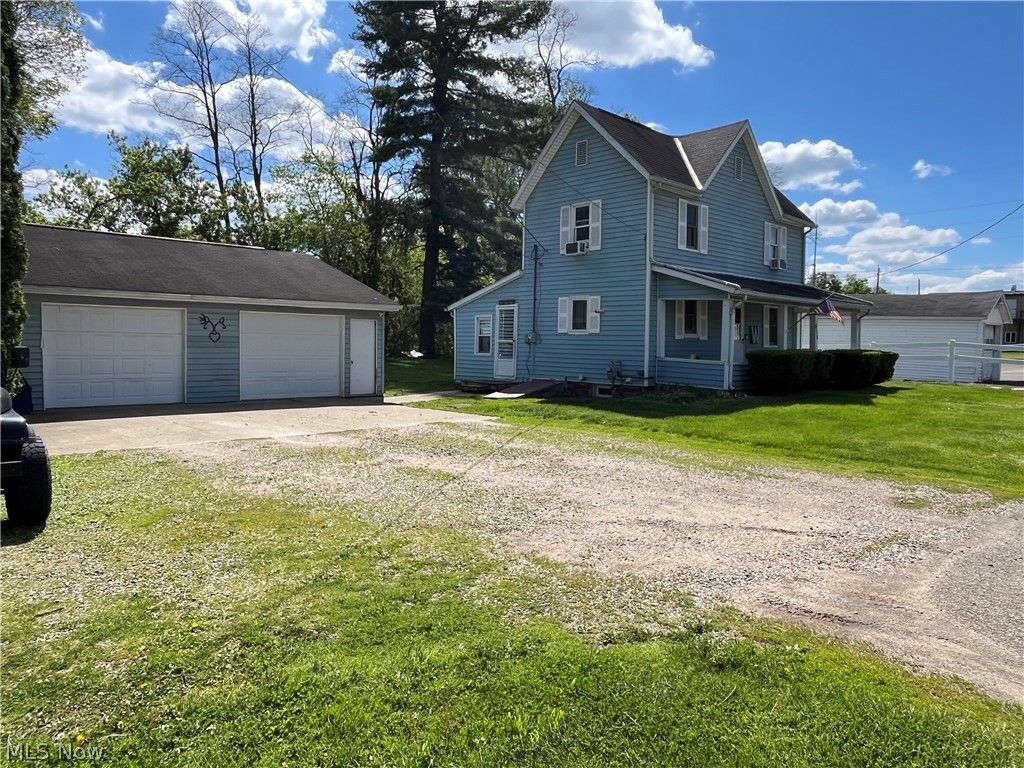 Photo of 419 E Main Street, Warsaw, OH 43844 (MLS # 5213189)