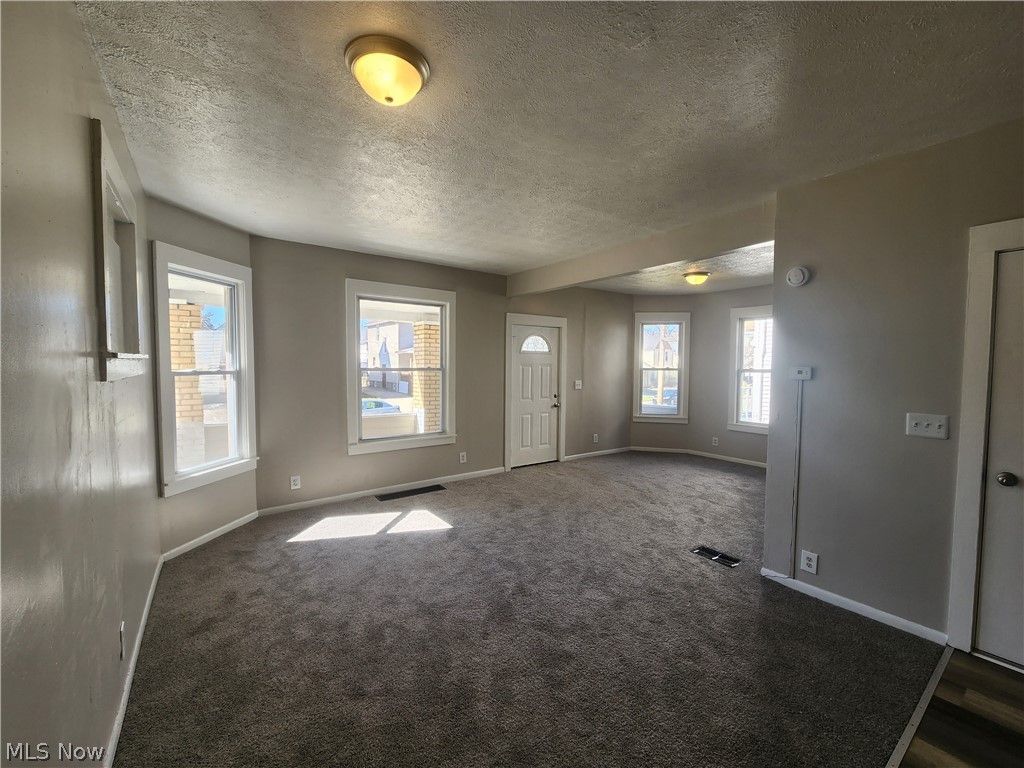 Photo of 2063 W 104th Street, Cleveland, OH 44102 (MLS # 5205034)
