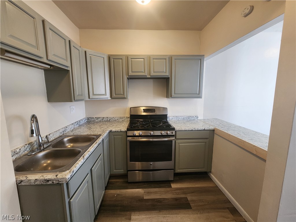 2063 W 104th Street