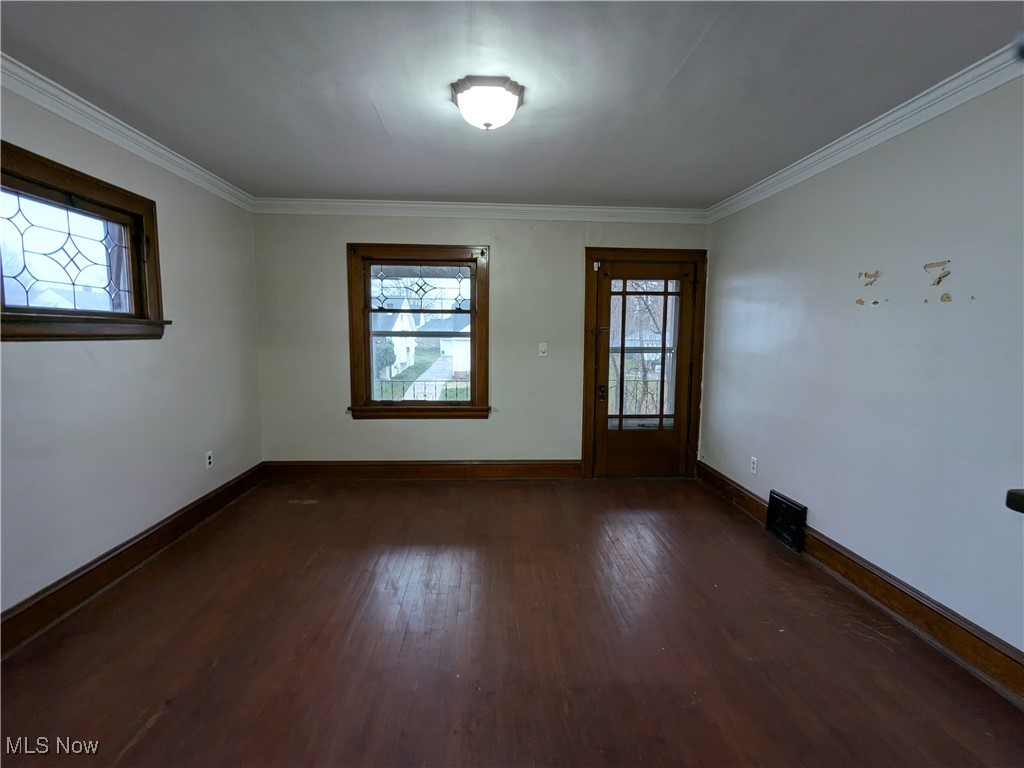 Garfield Heights, Ohio 44125, United States, 2 Bedrooms Bedrooms, ,1 BathroomBathrooms,Residential,Pending,18050