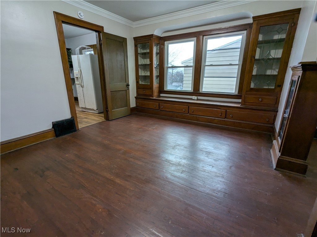 Garfield Heights, Ohio 44125, United States, 2 Bedrooms Bedrooms, ,1 BathroomBathrooms,Residential,Pending,18050