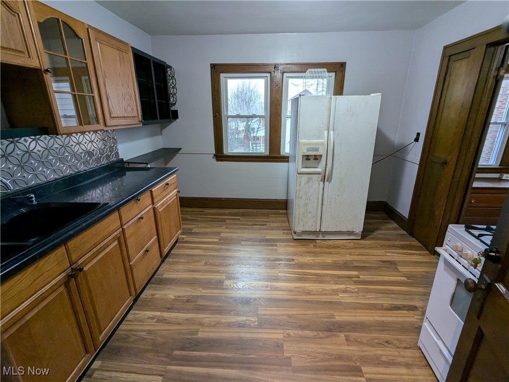 Garfield Heights, Ohio 44125, United States, 2 Bedrooms Bedrooms, ,1 BathroomBathrooms,Residential,Pending,18050