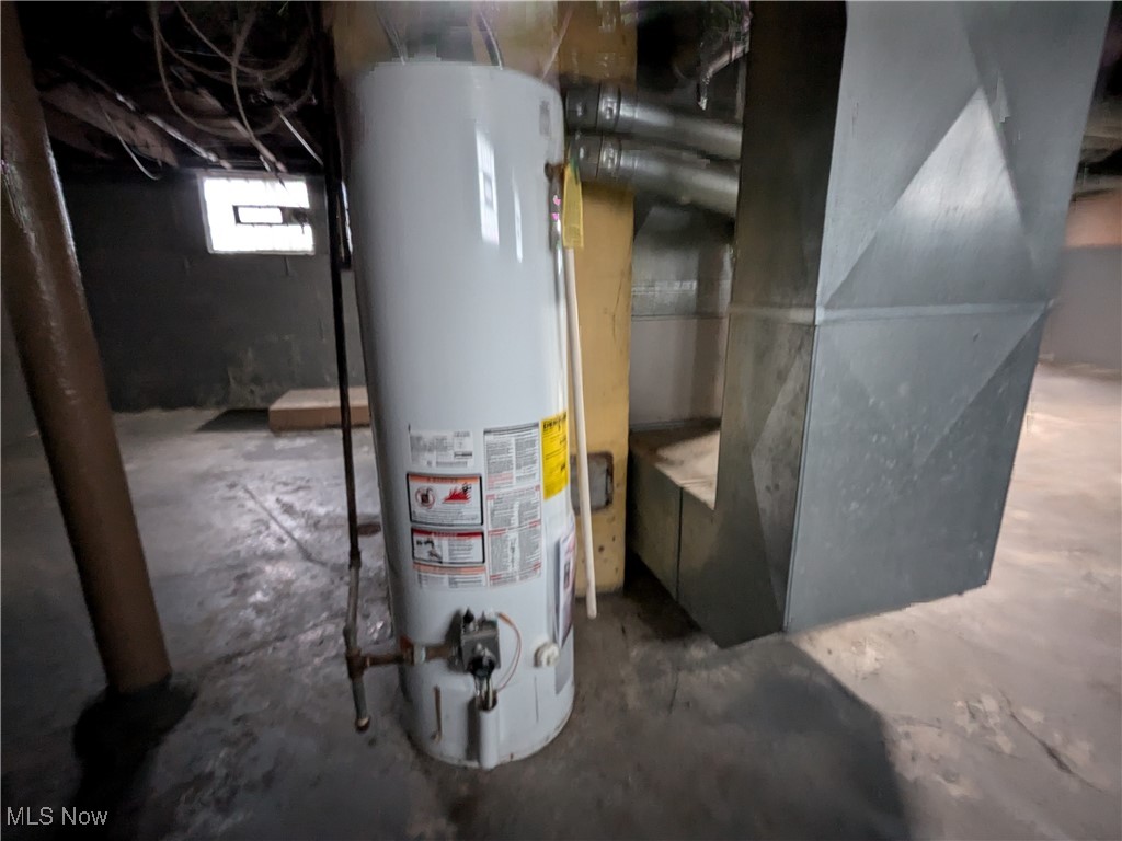 Garfield Heights, Ohio 44125, United States, 2 Bedrooms Bedrooms, ,1 BathroomBathrooms,Residential,Pending,18050