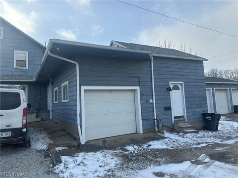 Tiny photo for 403 Nassau Street W, East Canton, OH 44730 (MLS # 5190326)