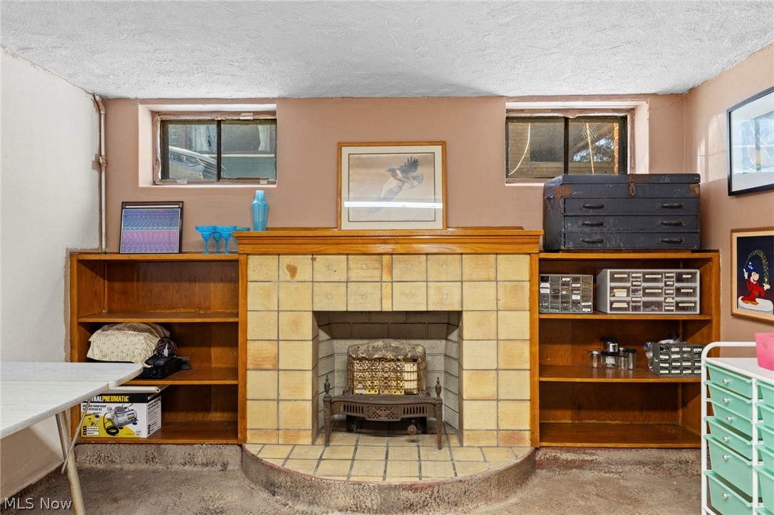 August Shermers Aufait - Residential