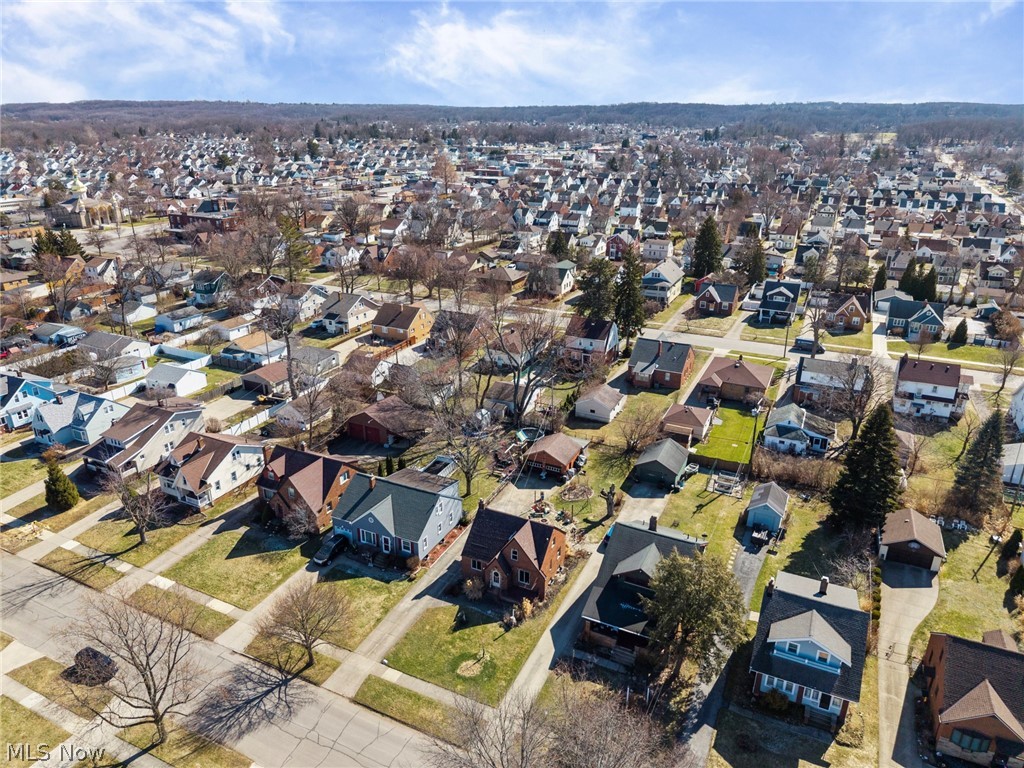 August Shermers Aufait - Residential