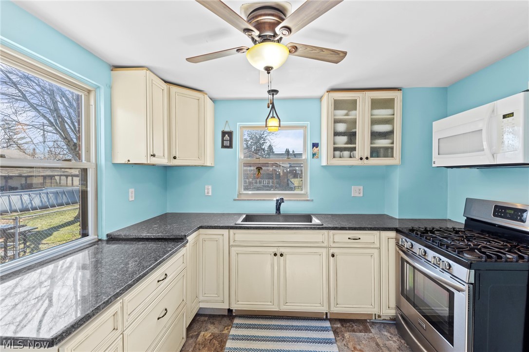 August Shermers Aufait - Residential