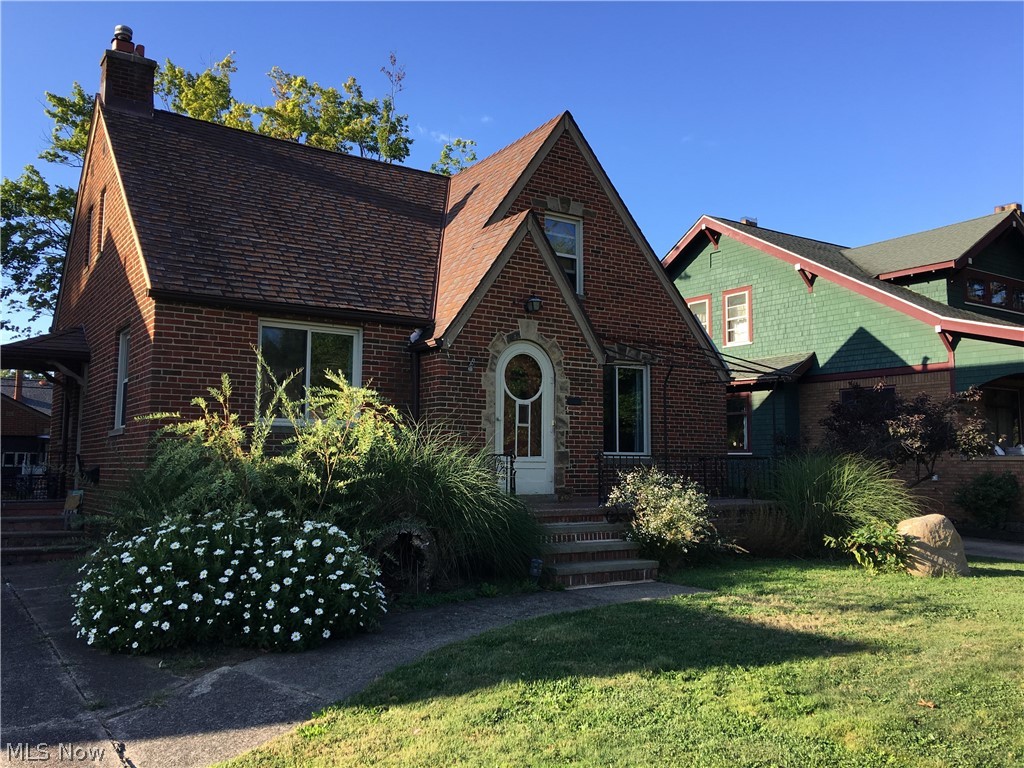 August Shermers Aufait - Residential