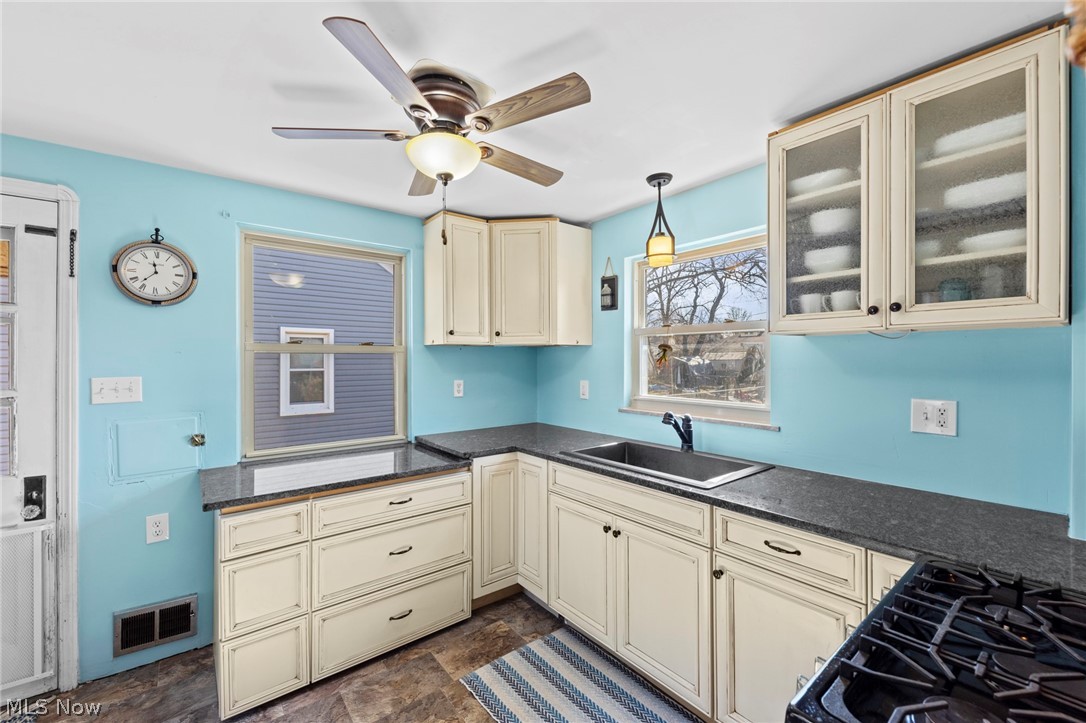 August Shermers Aufait - Residential