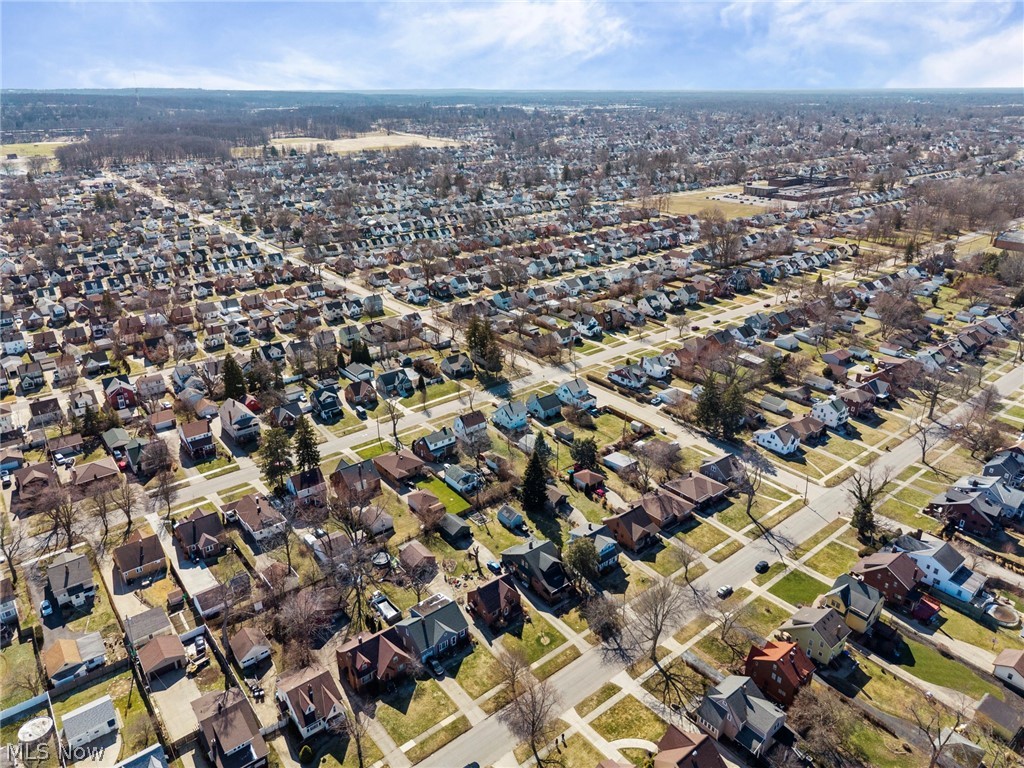 August Shermers Aufait - Residential