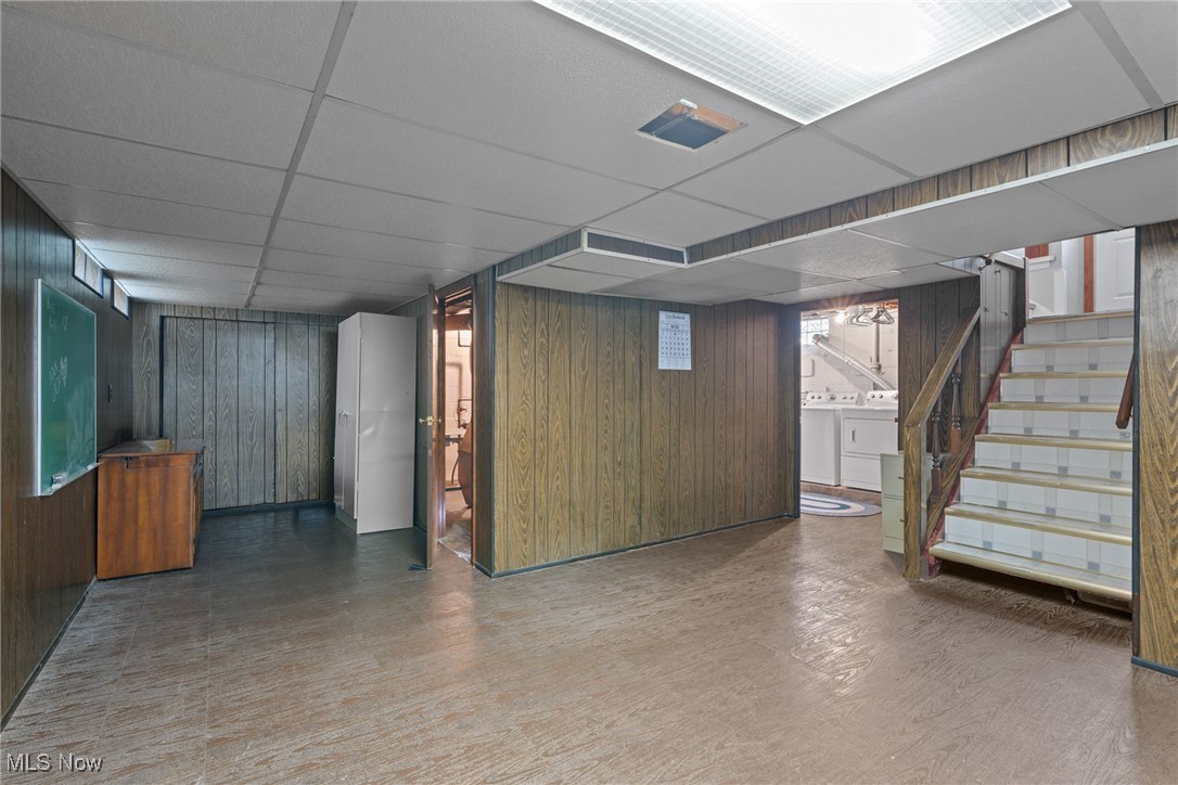 8010 Whittington Drive, Parma, Ohio image 28