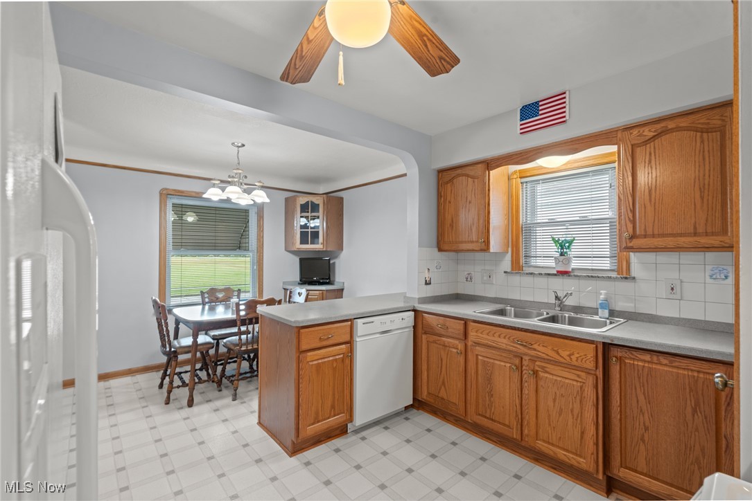8010 Whittington Drive, Parma, Ohio image 8