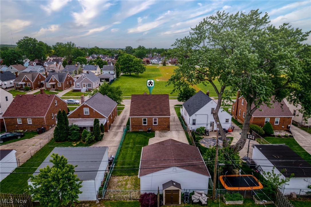 8010 Whittington Drive, Parma, Ohio image 3