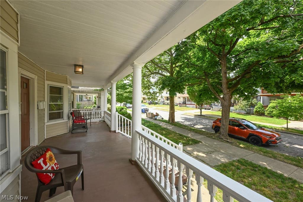 Photo of 1323 Beach Avenue, Lakewood, OH 44107 (MLS # 5221418)