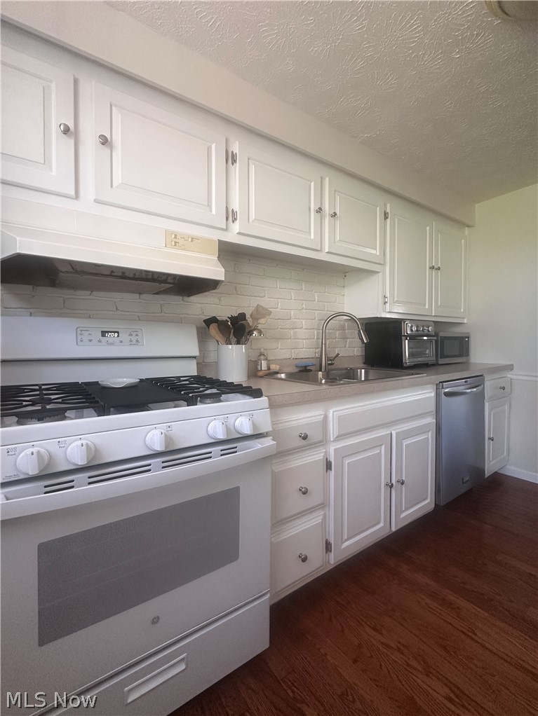 Burning Oaks - Residential