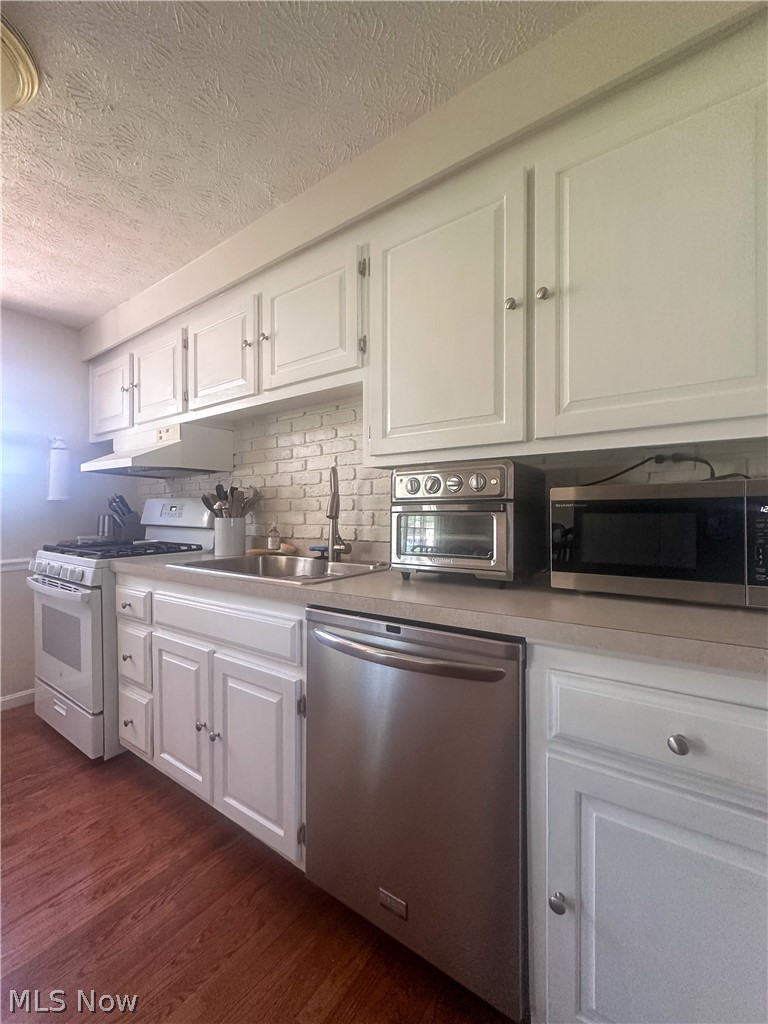 Burning Oaks - Residential