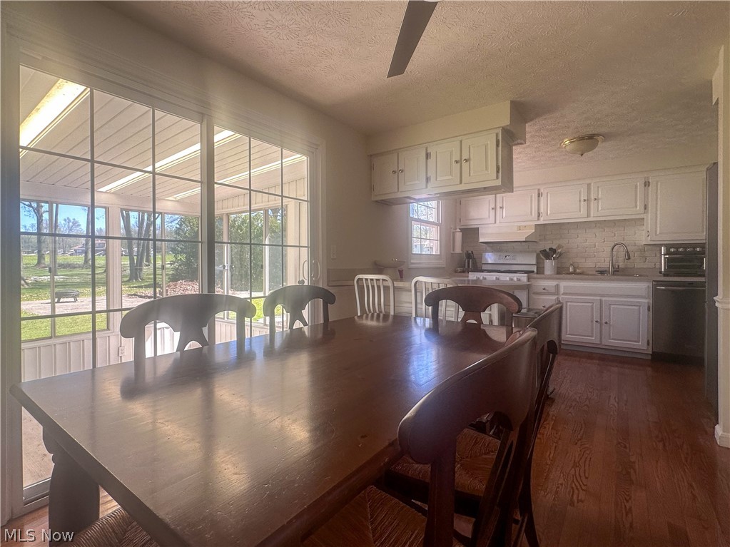 Burning Oaks - Residential