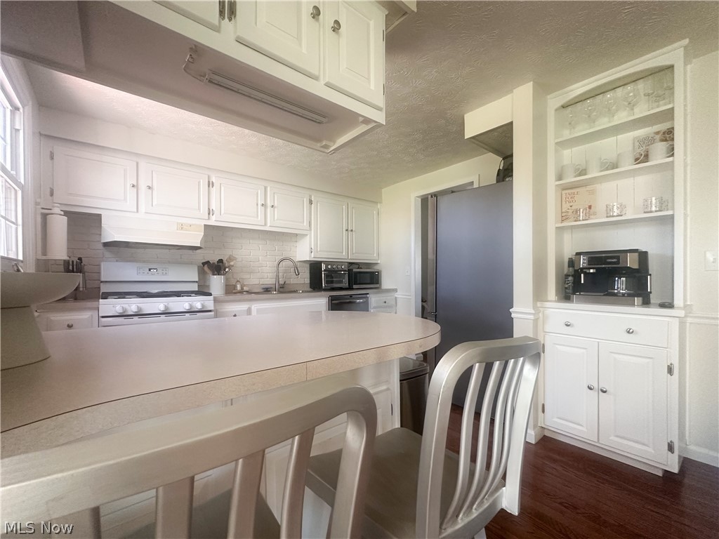 Burning Oaks - Residential