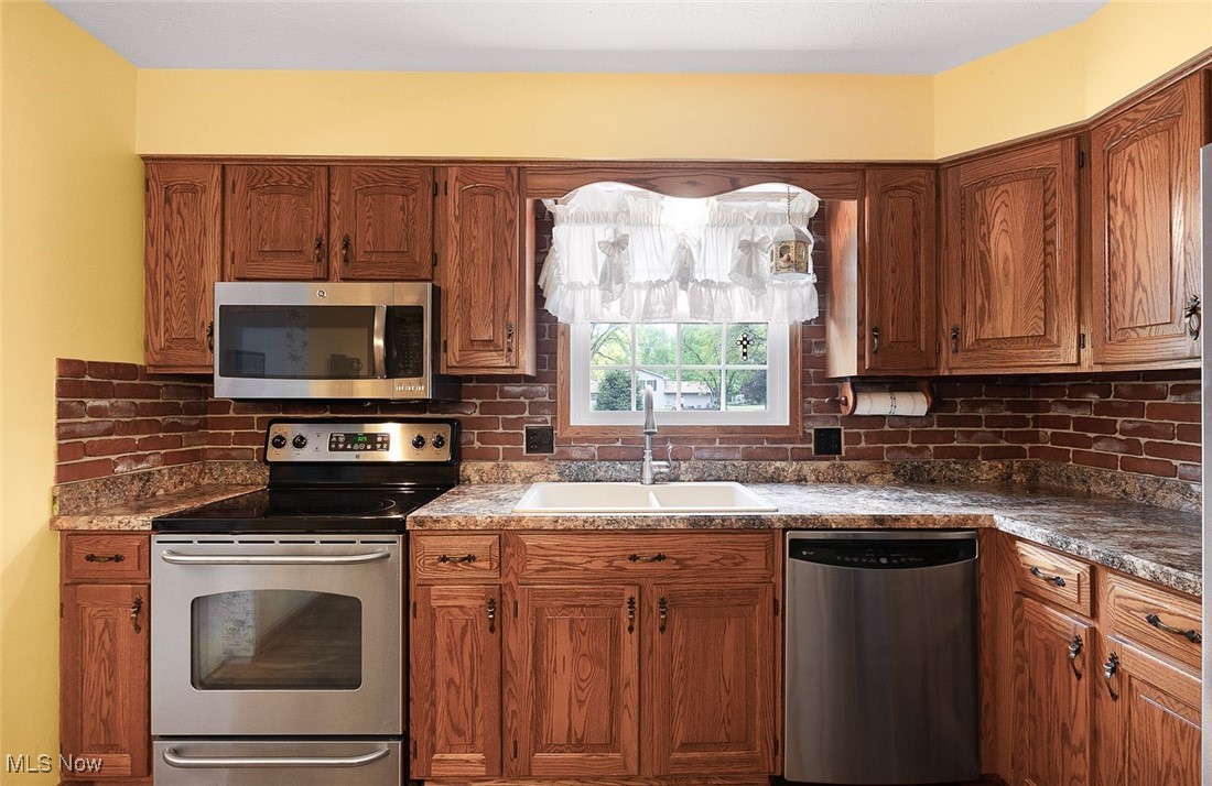98 Westwood Avenue, Akron, Ohio image 13