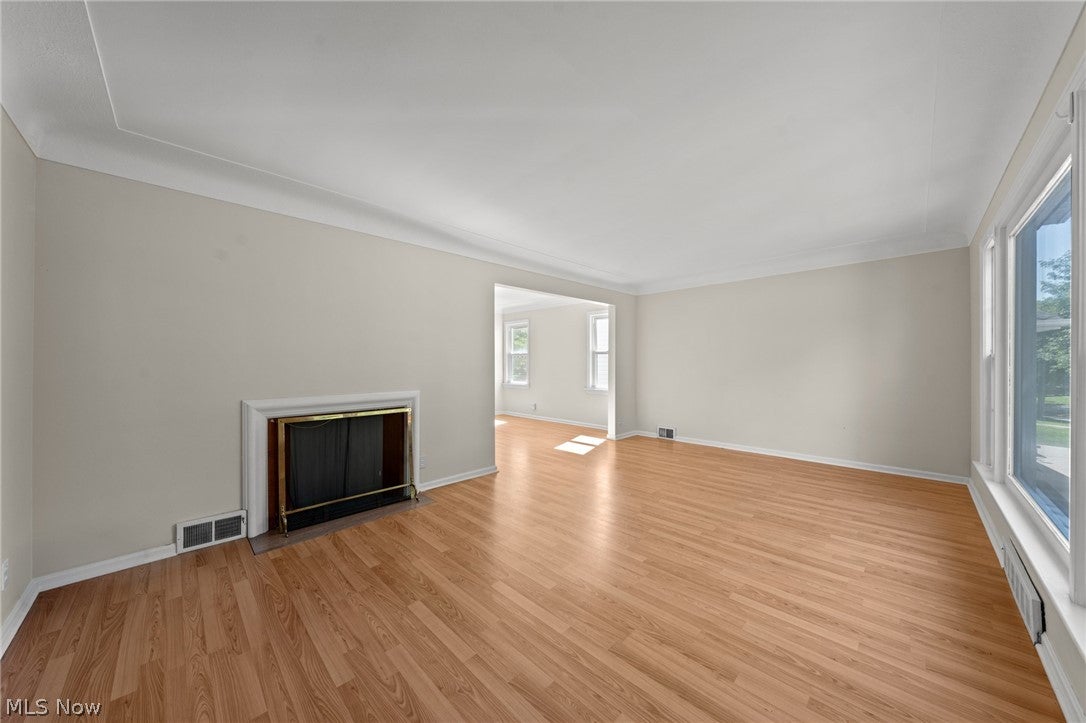 2127 Lyndway Road