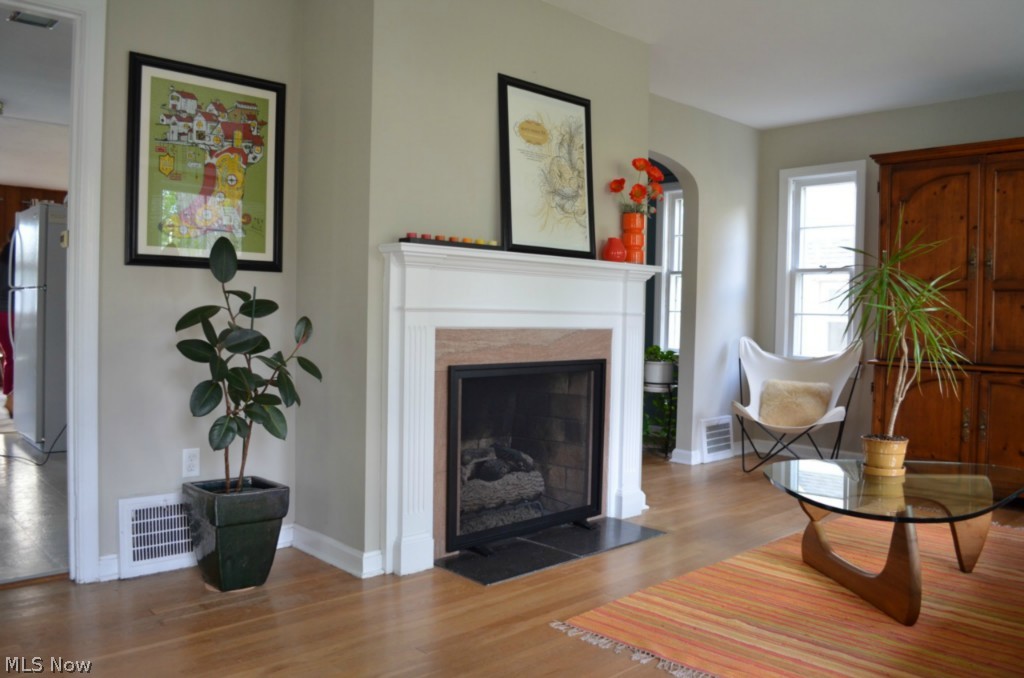 Mayfields/Belvoir Blvd Su - Residential