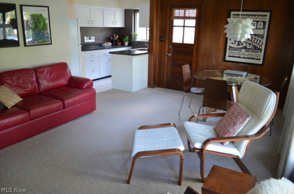 Mayfields/Belvoir Blvd Su - Residential