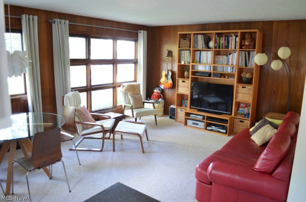 Mayfields/Belvoir Blvd Su - Residential